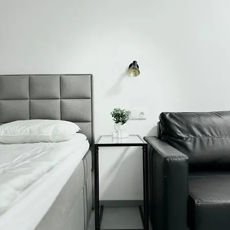 New Modern Large Apartment In New Town 3Bdr Prague Exterior photo