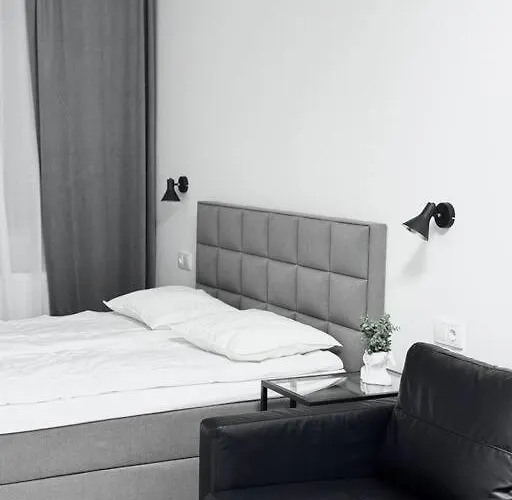 New Modern Large Apartment In New Town 3Bdr